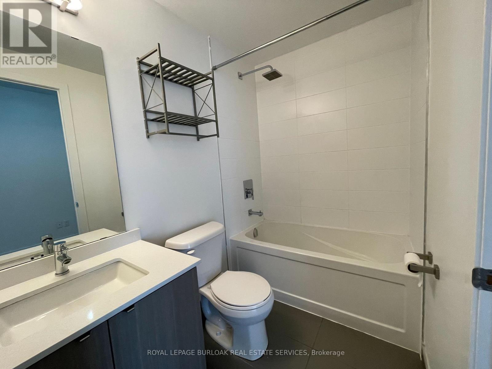 B407 - 5240 Dundas Street, Burlington, Ontario  L7L 0J6 - Photo 11 - W12774952