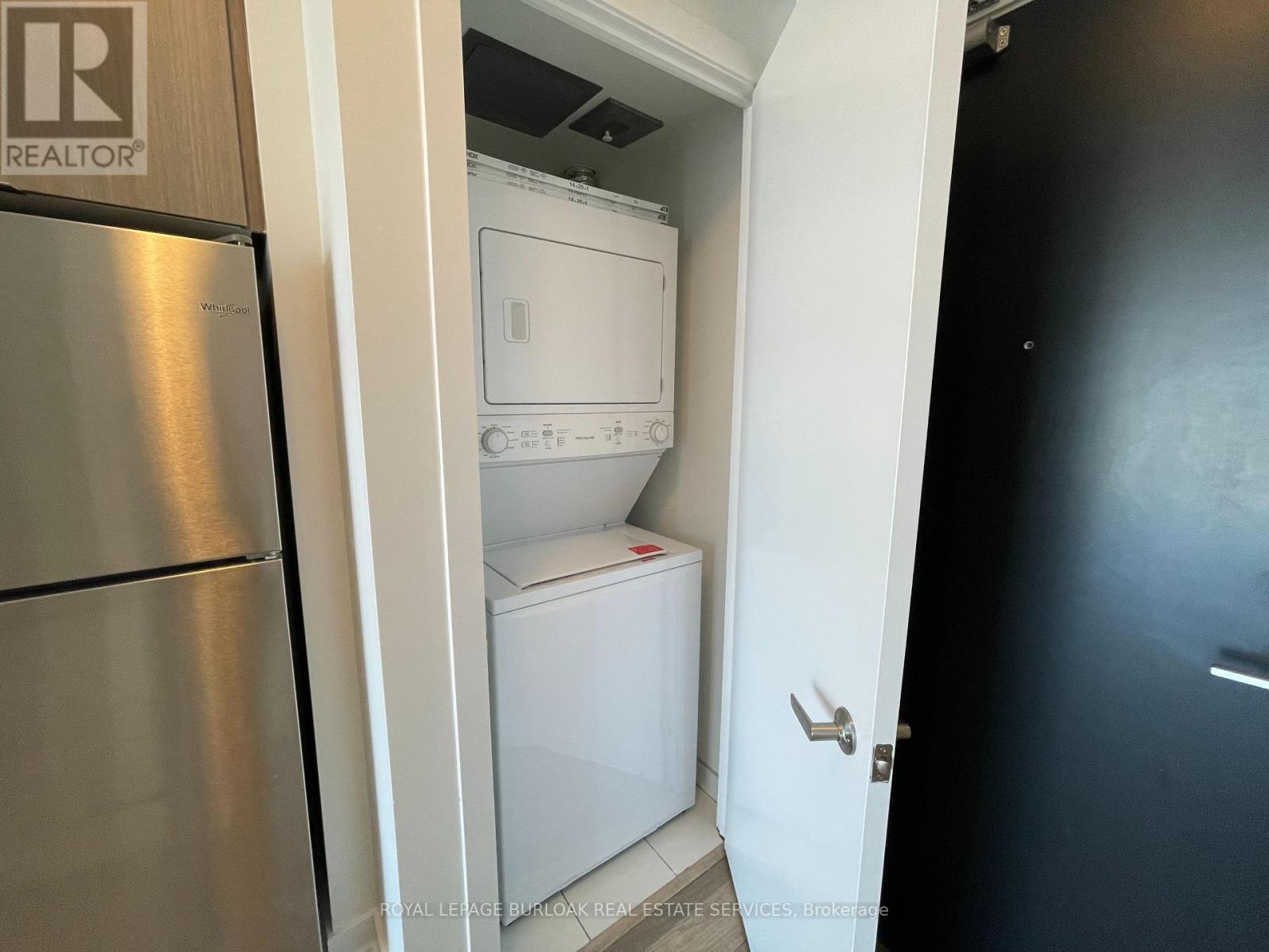 B407 - 5240 Dundas Street, Burlington, Ontario  L7L 0J6 - Photo 12 - W12774952