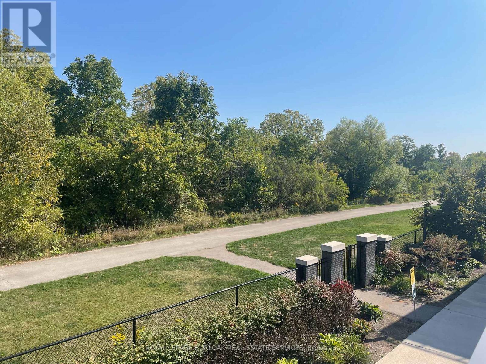 B407 - 5240 Dundas Street, Burlington, Ontario  L7L 0J6 - Photo 14 - W12774952