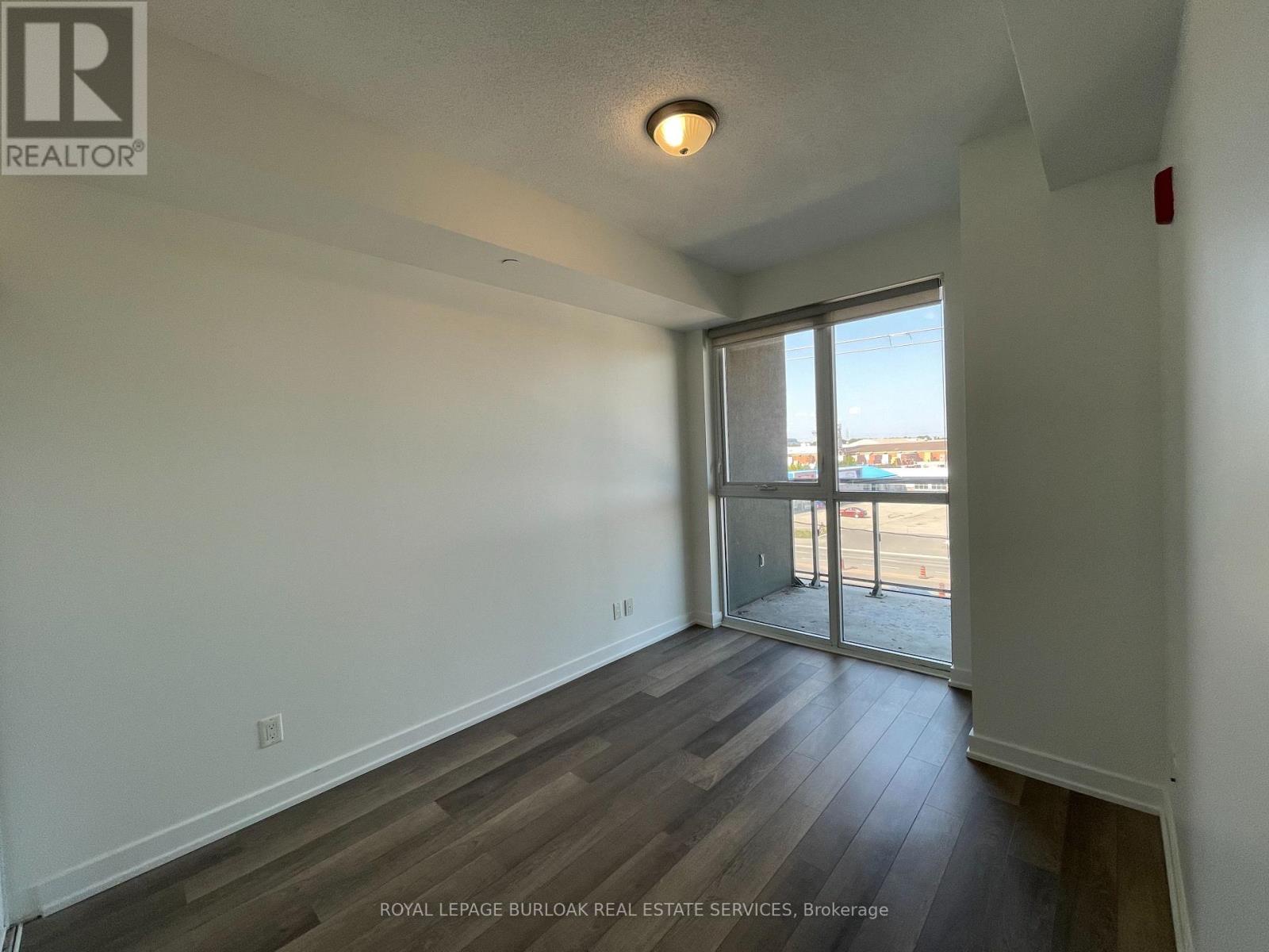 B407 - 5240 Dundas Street, Burlington, Ontario  L7L 0J6 - Photo 9 - W12774952