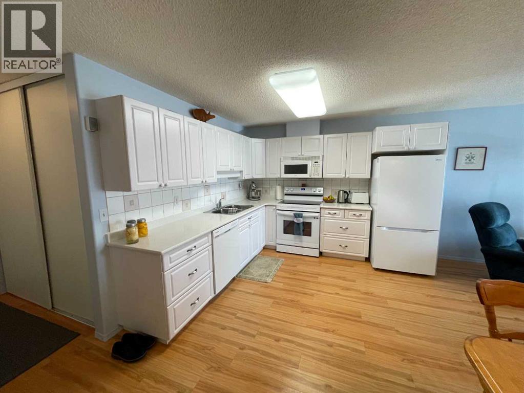 405, 1881 17 Street, Didsbury, Alberta  T0M 0W0 - Photo 5 - A2271728