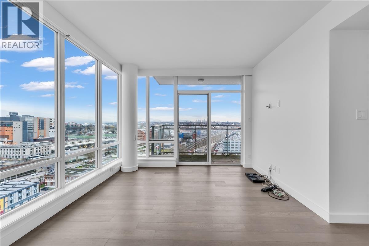 Listing Picture 13 of 34 : 2016 1618 QUEBEC STREET, Vancouver / 溫哥華 - 魯藝地產 Yvonne Lu Group - MLS Medallion Club Member