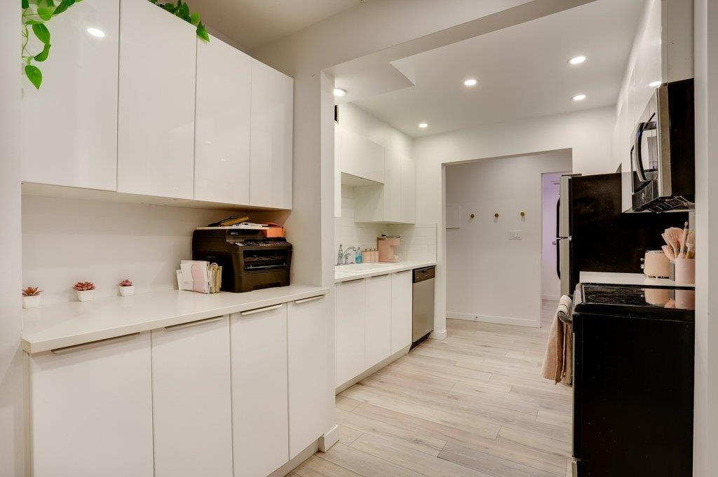 105 1544 FIR STREET, White Rock, British Columbia