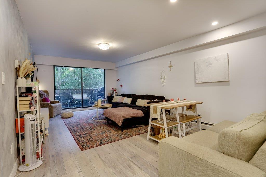 105 1544 Fir Street, White Rock, British Columbia  V4B 4B7 - Photo 2 - R3087149