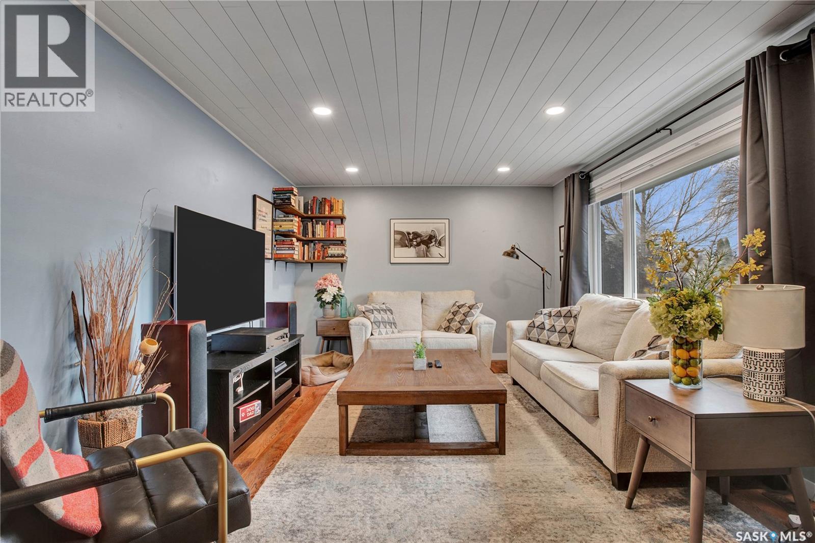 857 East Centre, Saskatoon, Saskatchewan  S7J 2Z8 - Photo 2 - SK028228