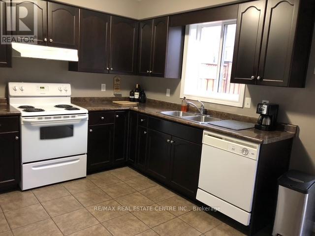 13 Fitzgerald Drive, Cambridge, Ontario  N1T 0B2 - Photo 3 - X12774892