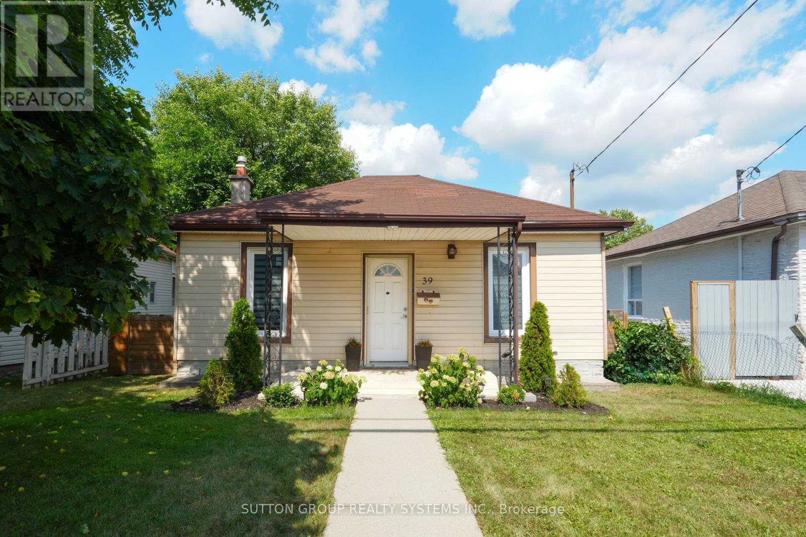 39 Norfolk Avenue, Cambridge, Ontario  N1R 3T7 - Photo 2 - X12774962