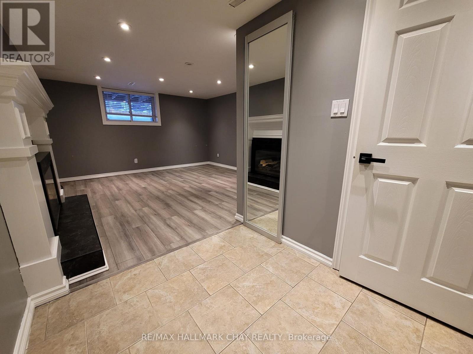 39 Bernick Drive, Barrie, Ontario  L4M 5C1 - Photo 17 - S12767618