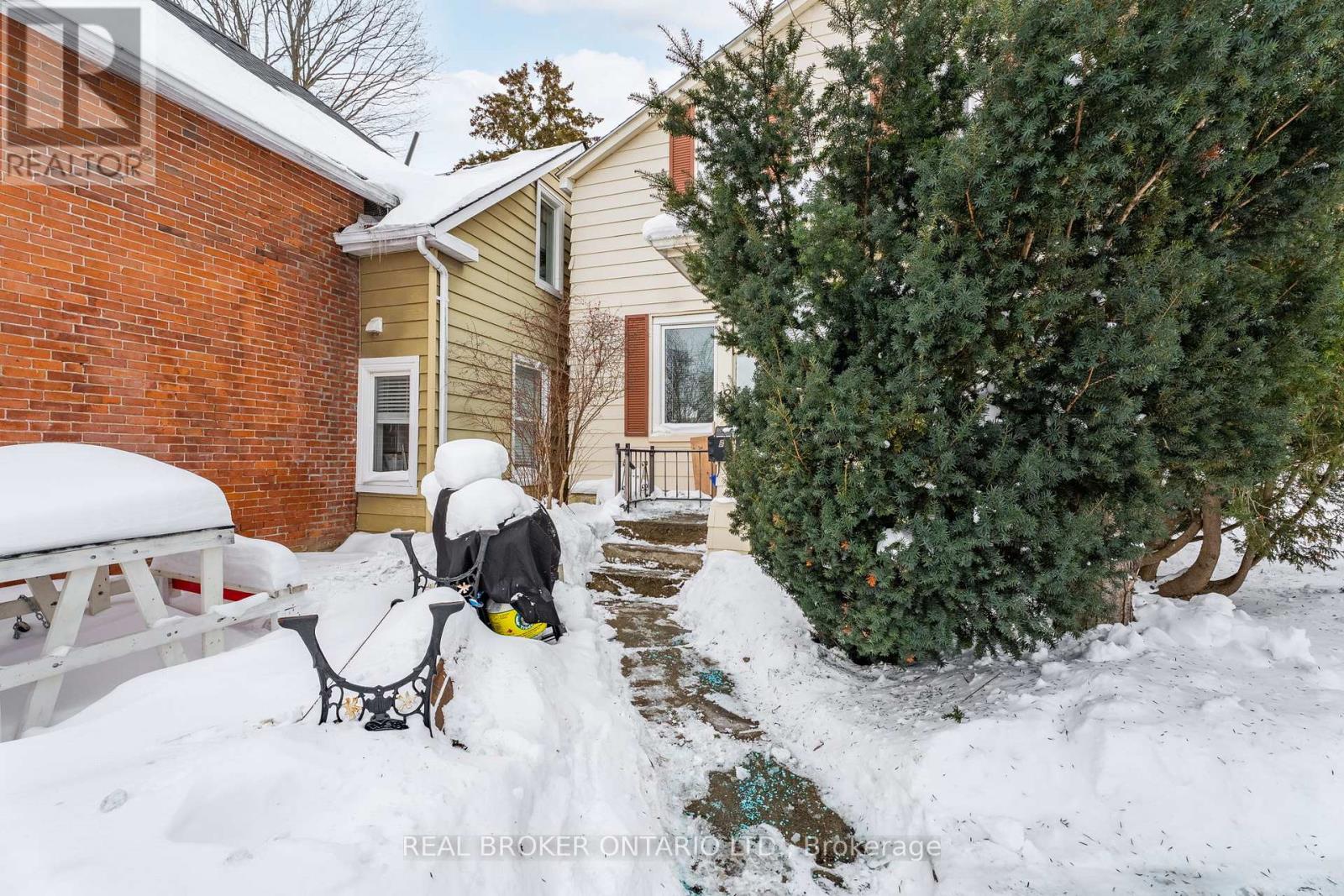 Unit A - 18 First Avenue, Orangeville, Ontario  L9W 1H8 - Photo 3 - W12771000