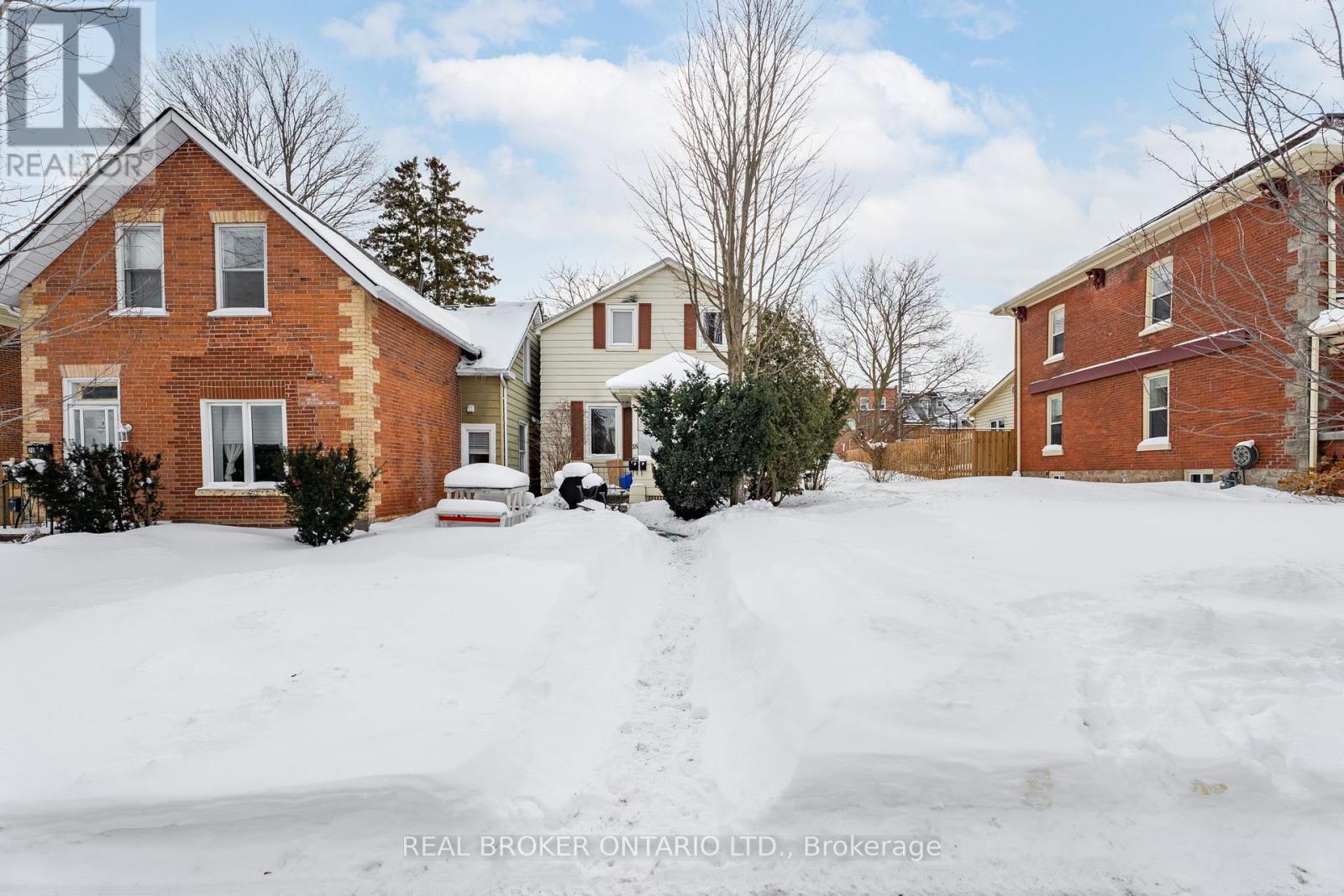 Unit A - 18 First Avenue, Orangeville, Ontario  L9W 1H8 - Photo 2 - W12771000