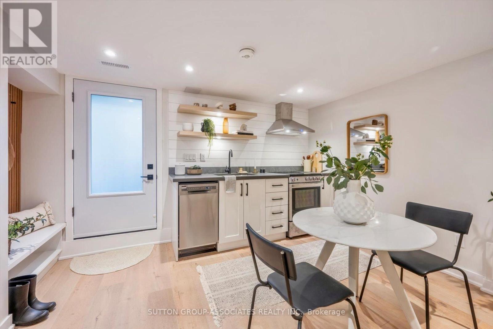 Lower - 794 Shaw Street, Toronto, Ontario  M6G 3M1 - Photo 2 - W12774820