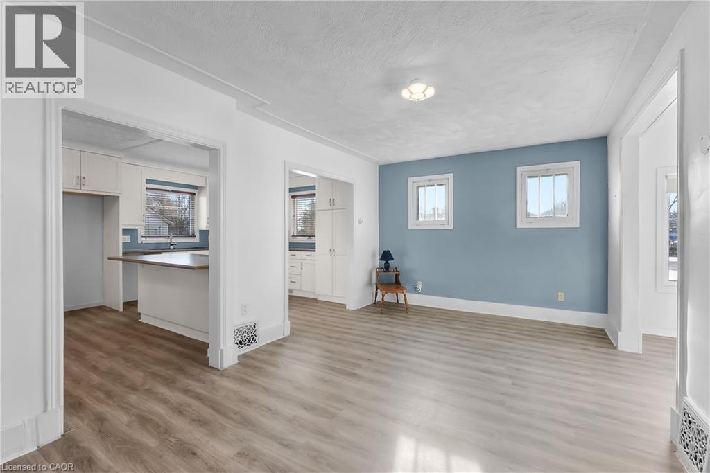 5932 Carlton Avenue, Niagara Falls, Ontario  L2G 5J5 - Photo 6 - 40794263