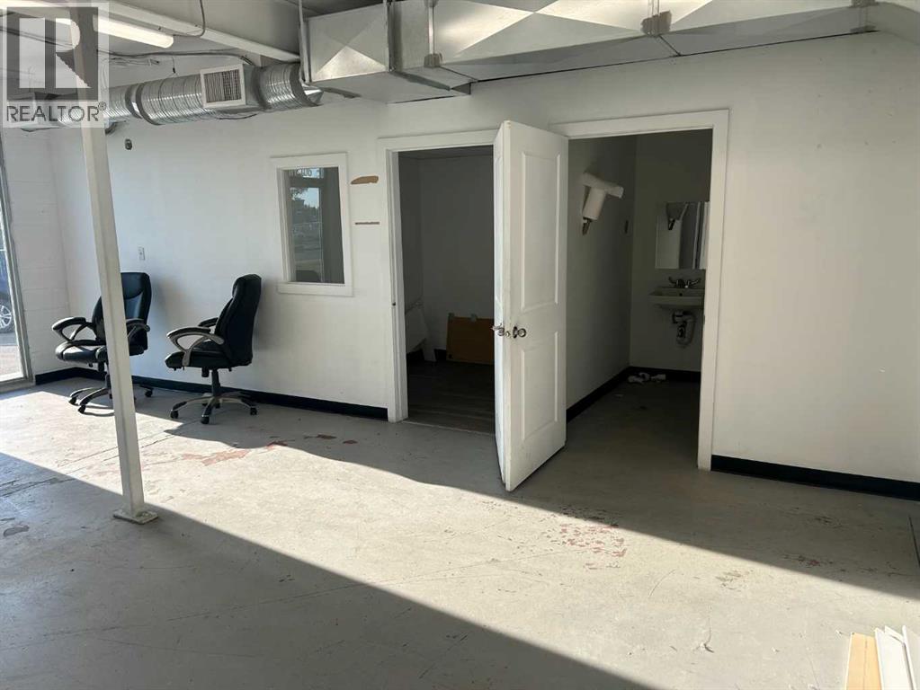 106a, 6660 Taylor Drive, Red Deer, Alberta  T4P 1Y3 - Photo 4 - A2253443