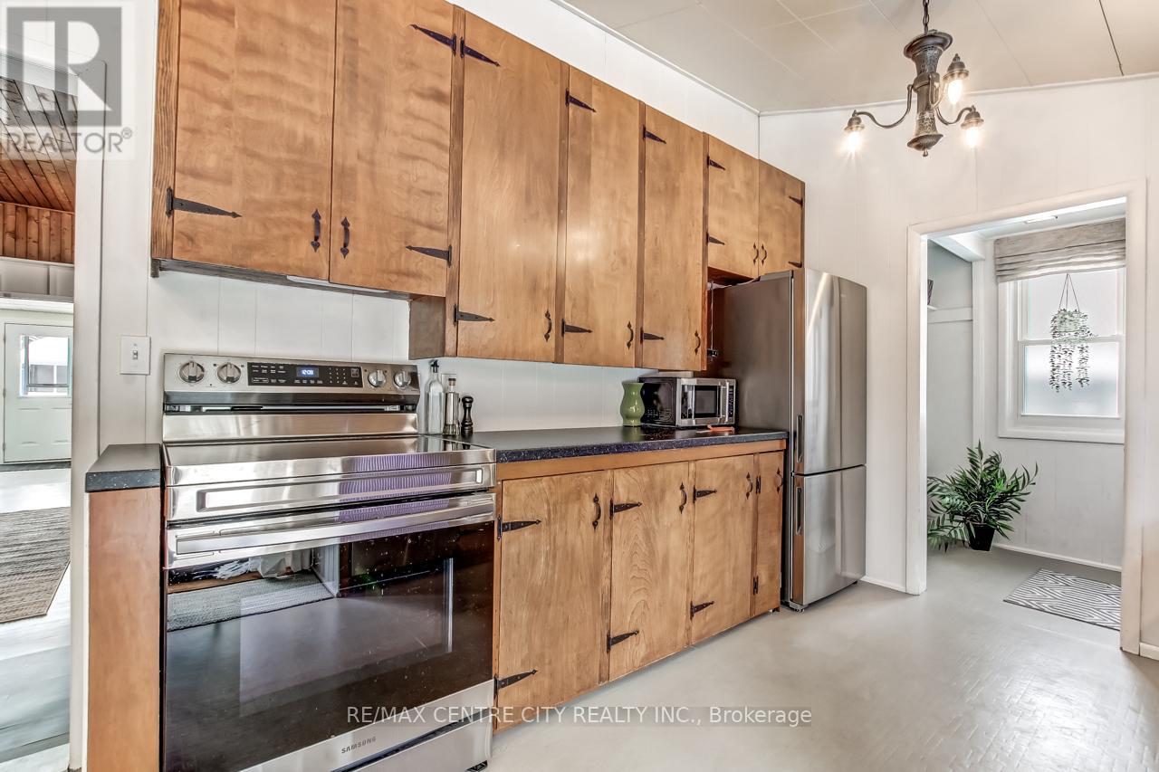 209 Adelaide Street, Central Elgin, Ontario  N5L 1A1 - Photo 19 - X12775092