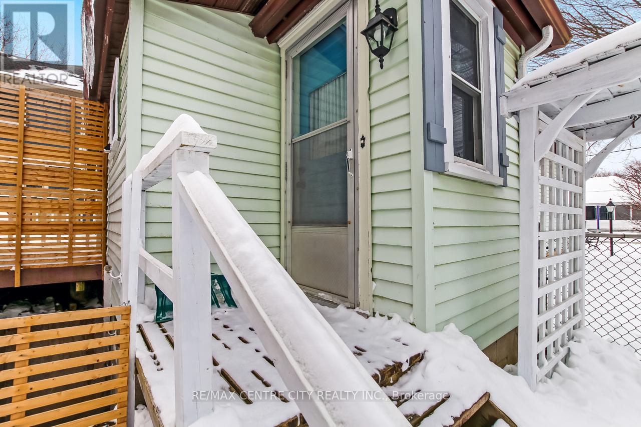 209 Adelaide Street, Central Elgin, Ontario  N5L 1A1 - Photo 23 - X12775092
