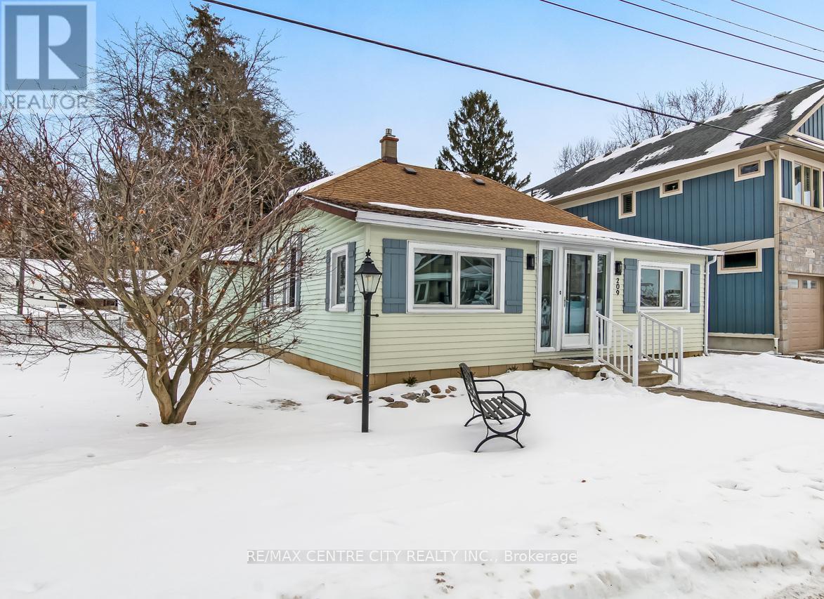 209 Adelaide Street, Central Elgin, Ontario  N5L 1A1 - Photo 36 - X12775092