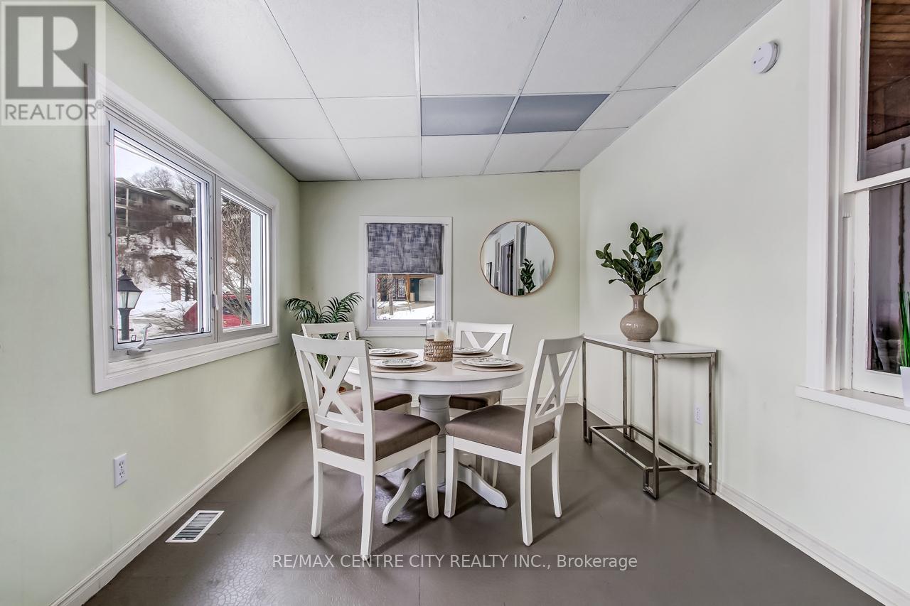 209 Adelaide Street, Central Elgin, Ontario  N5L 1A1 - Photo 4 - X12775092