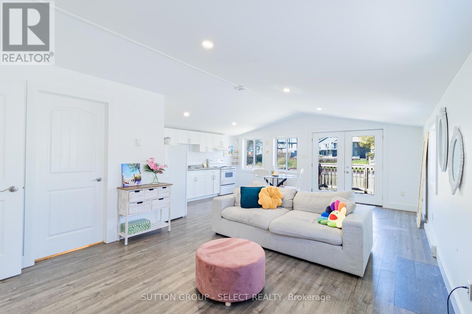 79 River Road, Lambton Shores, Ontario  N0M 1T0 - Photo 4 - X12775128