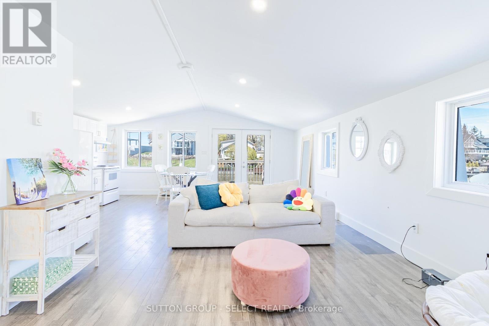 79 River Road, Lambton Shores, Ontario  N0M 1T0 - Photo 5 - X12775128