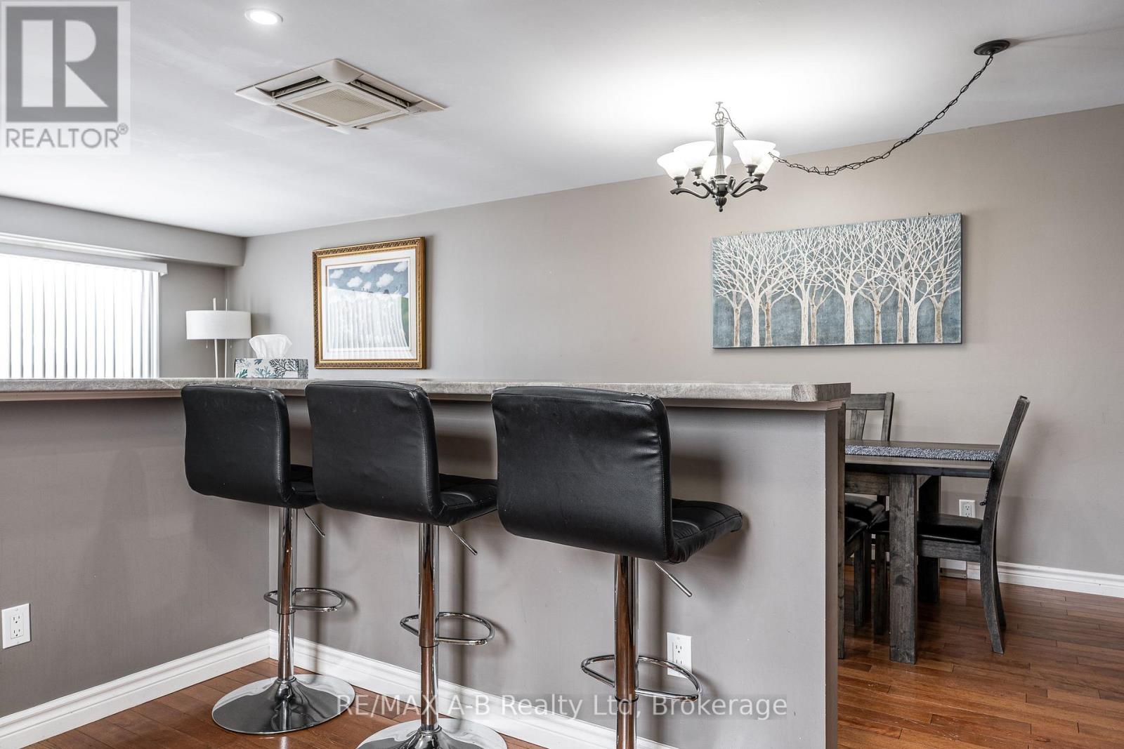 35 Maxwell Street, St. Marys, Ontario  N4X 1B3 - Photo 14 - X12775074