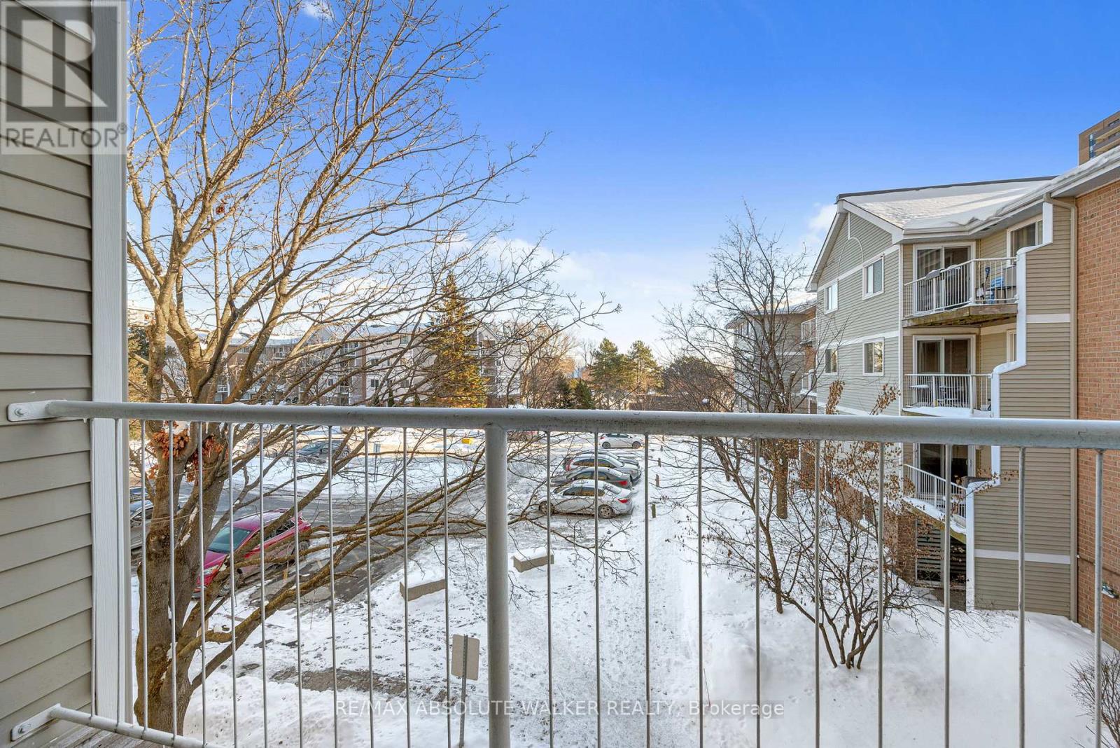 318 - 250 Brittany Drive, Ottawa, Ontario  K1K 4M1 - Photo 10 - X12775026