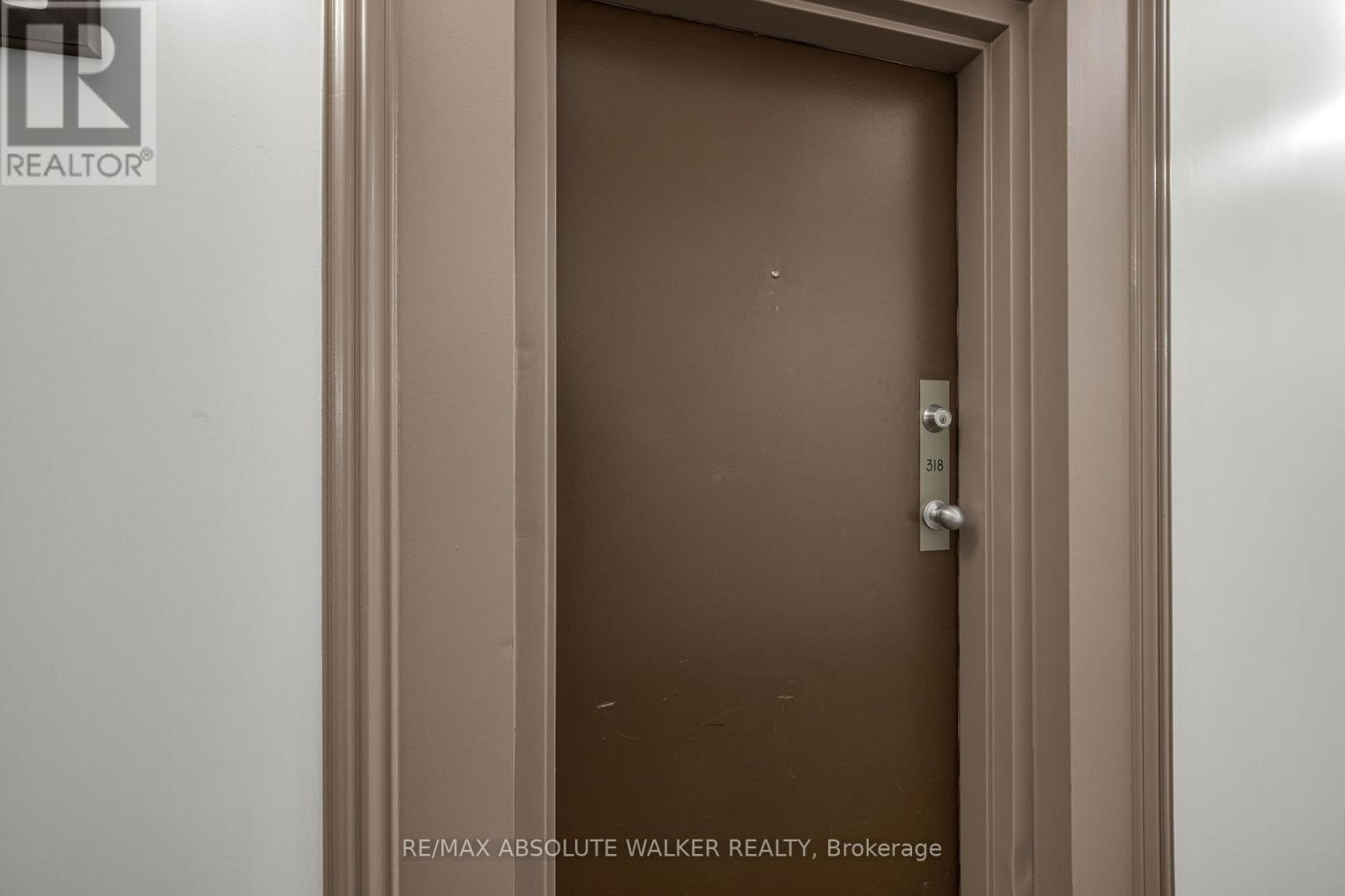 318 - 250 Brittany Drive, Ottawa, Ontario  K1K 4M1 - Photo 2 - X12775026