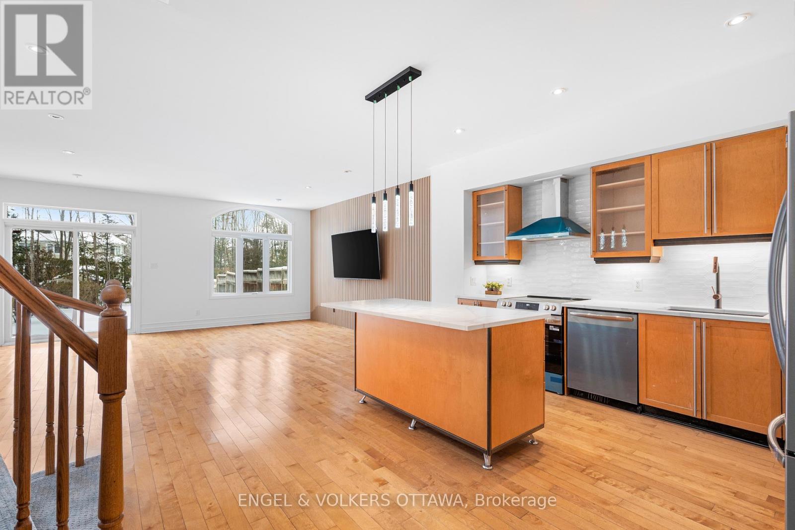 318 Parkin Circle, Ottawa, Ontario  K1T 4G6 - Photo 10 - X12775078