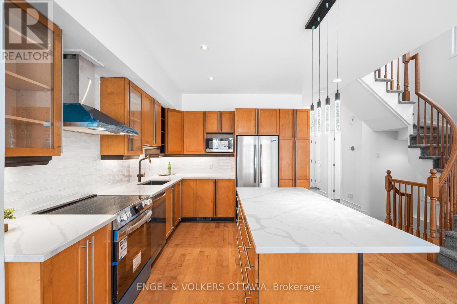 318 Parkin Circle, Ottawa, Ontario  K1T 4G6 - Photo 17 - X12775078