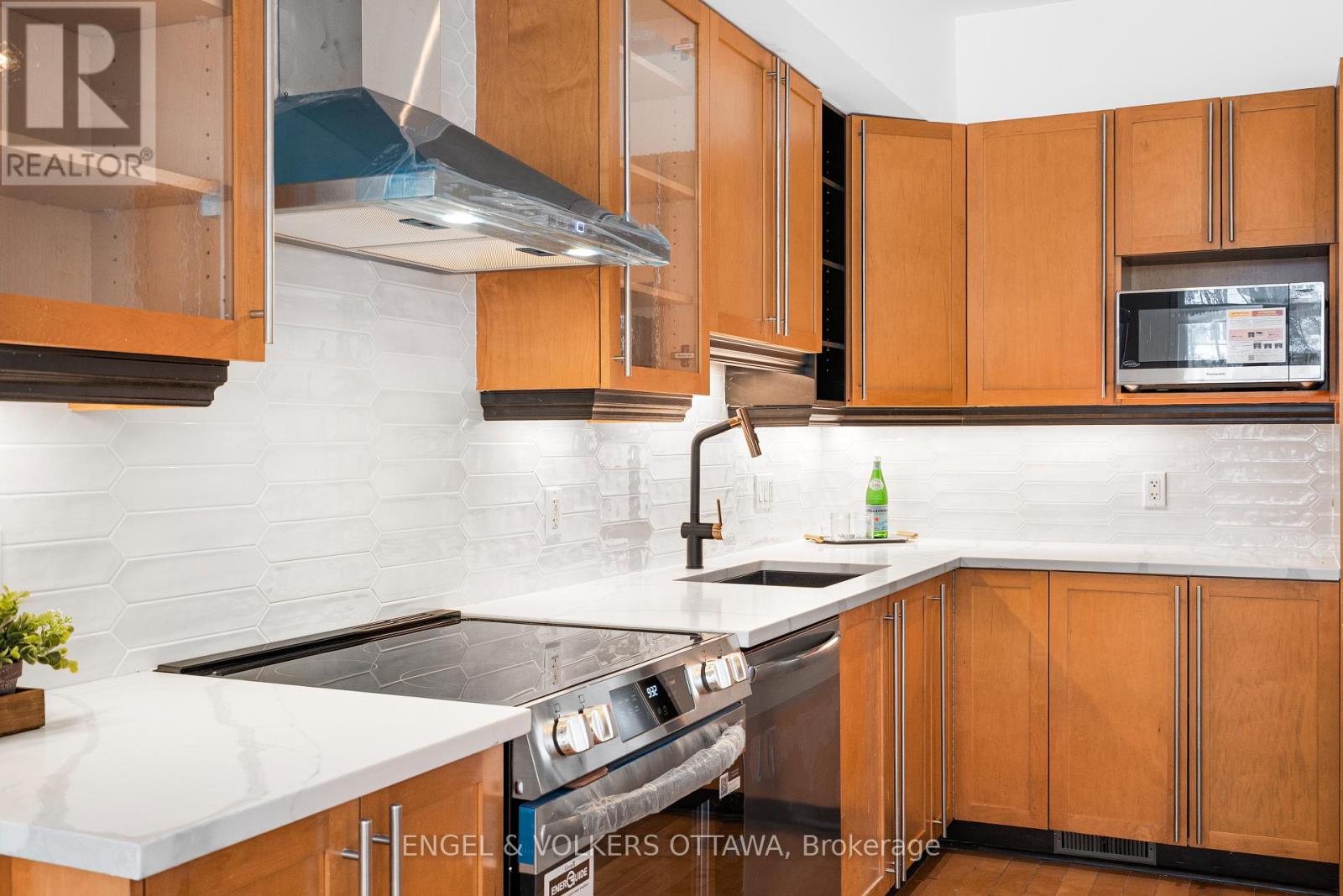 318 Parkin Circle, Ottawa, Ontario  K1T 4G6 - Photo 18 - X12775078