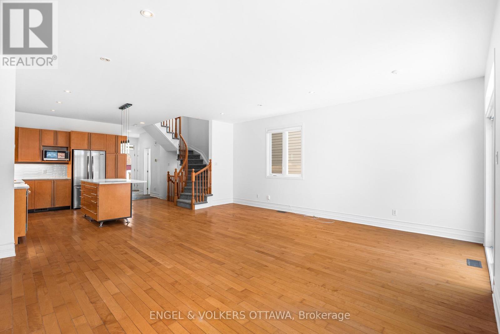 318 Parkin Circle, Ottawa, Ontario  K1T 4G6 - Photo 23 - X12775078