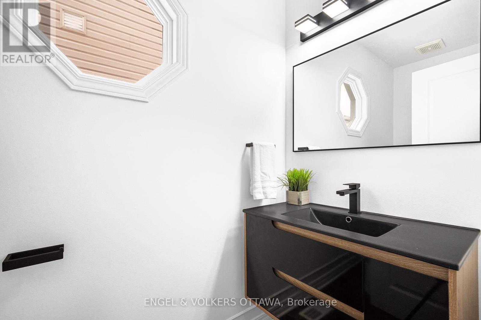 318 Parkin Circle, Ottawa, Ontario  K1T 4G6 - Photo 25 - X12775078