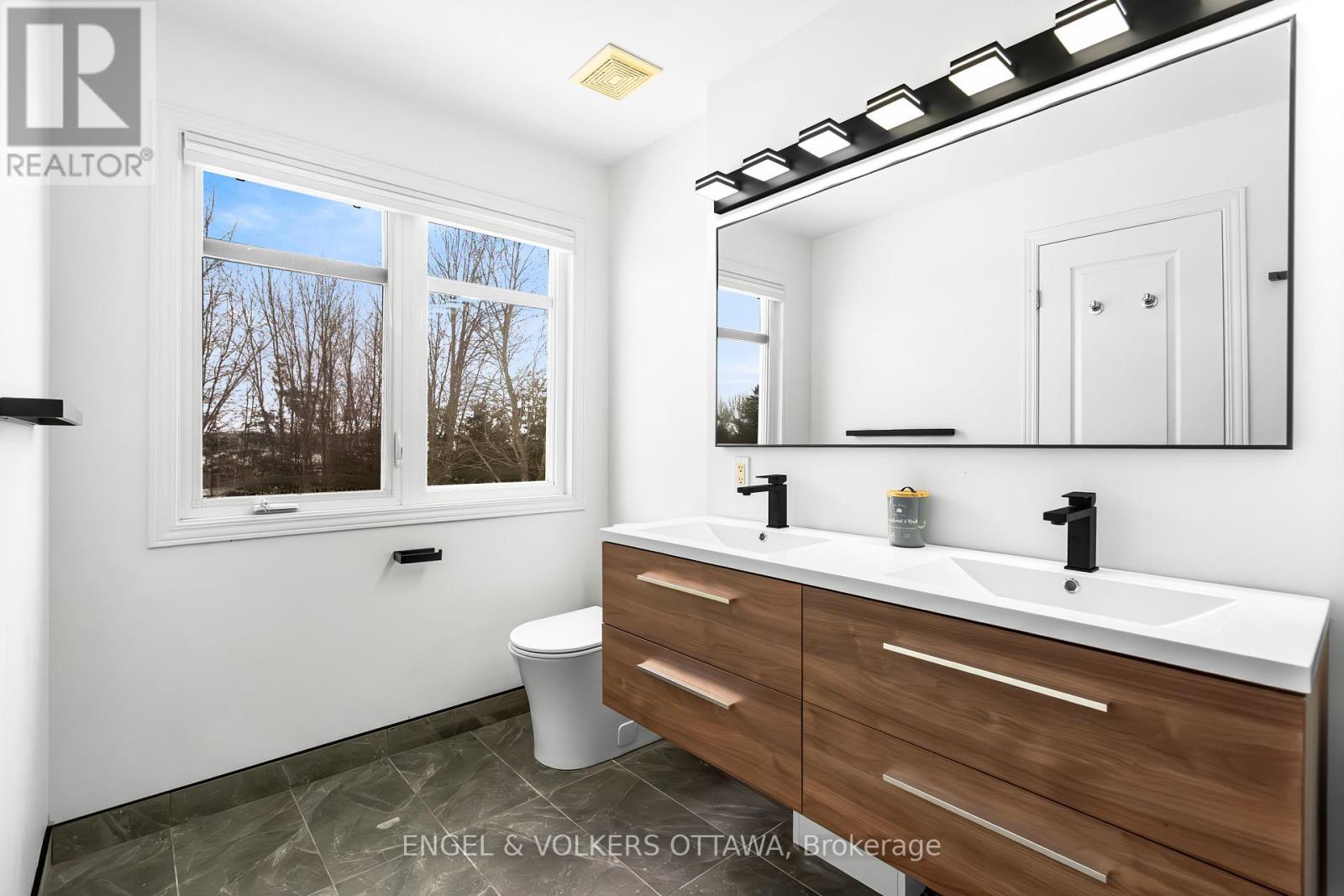 318 Parkin Circle, Ottawa, Ontario  K1T 4G6 - Photo 31 - X12775078