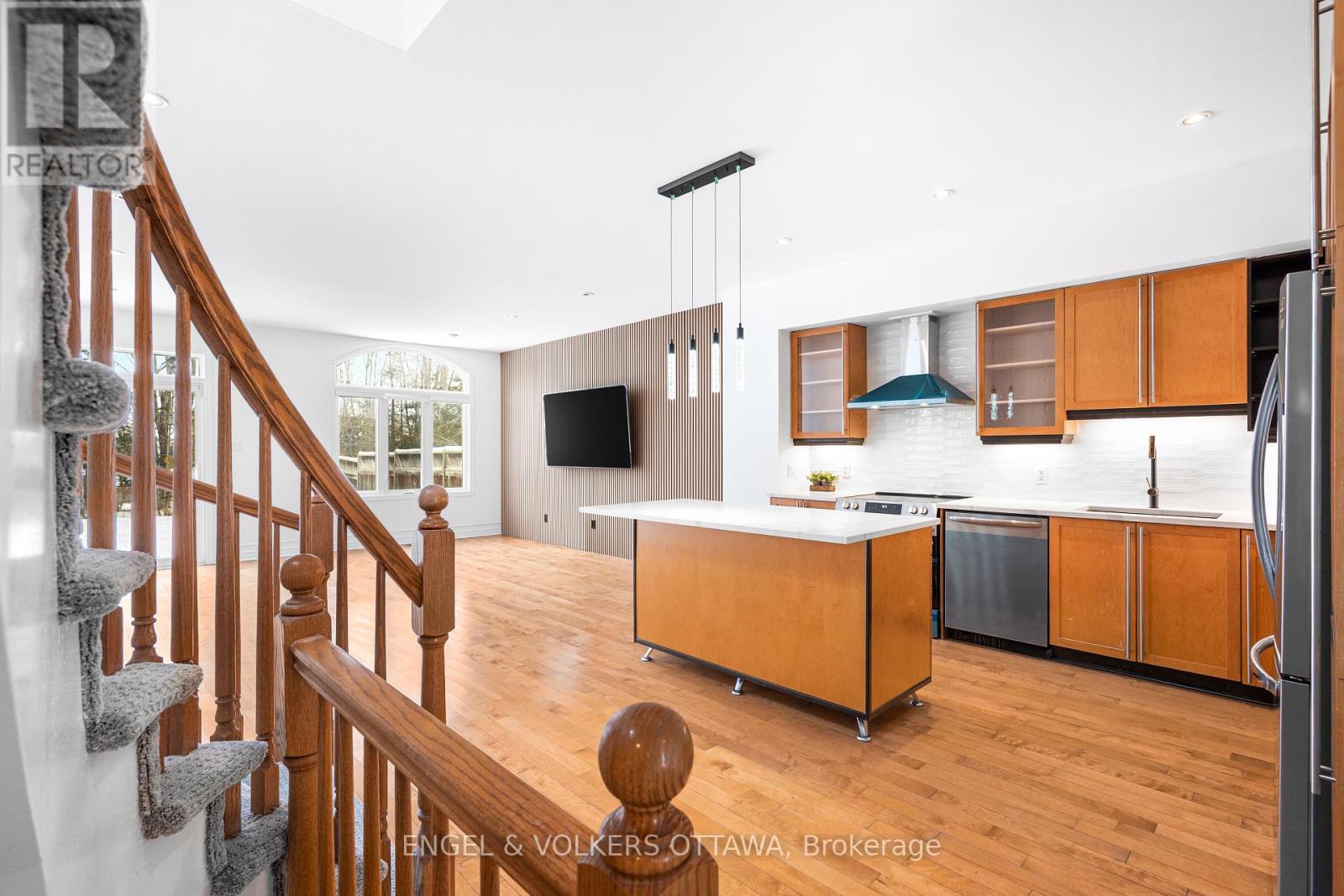 318 Parkin Circle, Ottawa, Ontario  K1T 4G6 - Photo 9 - X12775078