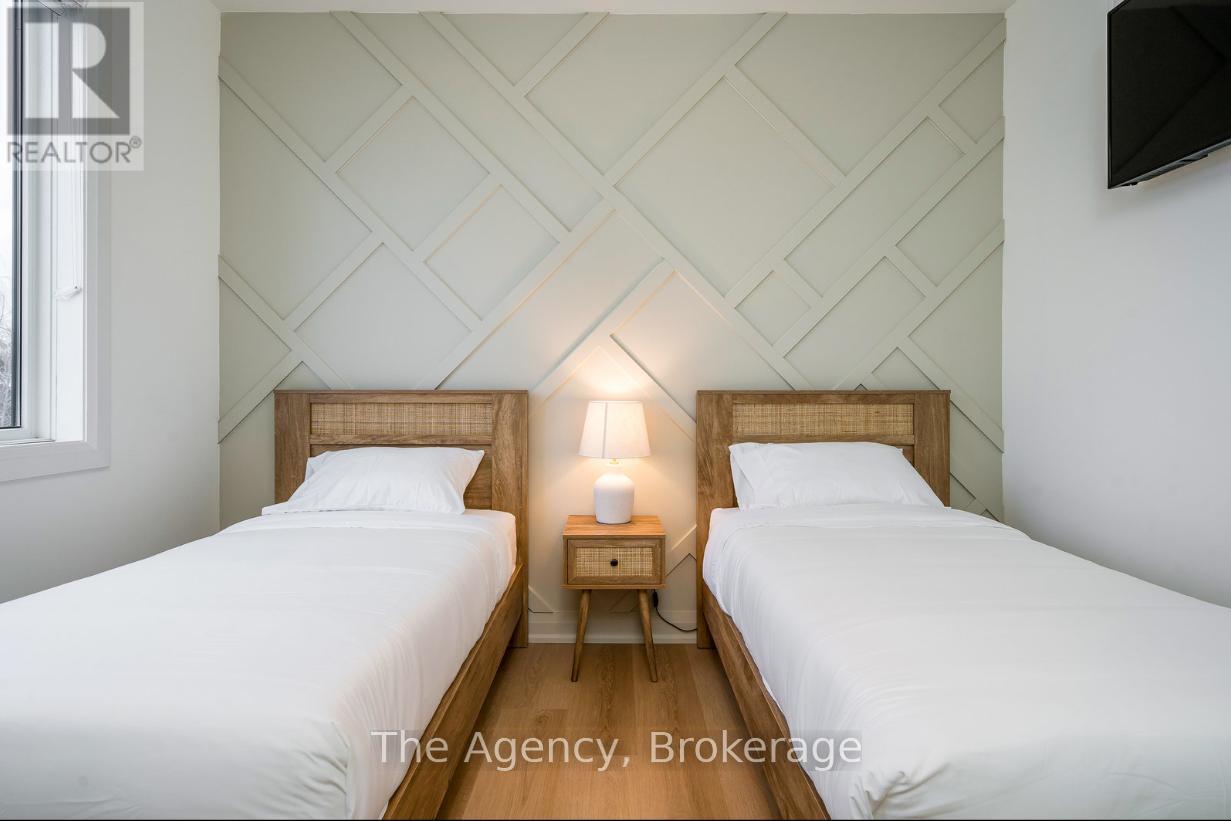 1,2,3 - 145 Kandahar Lane, Blue Mountains, Ontario  L9Y 0N3 - Photo 8 - X12775050