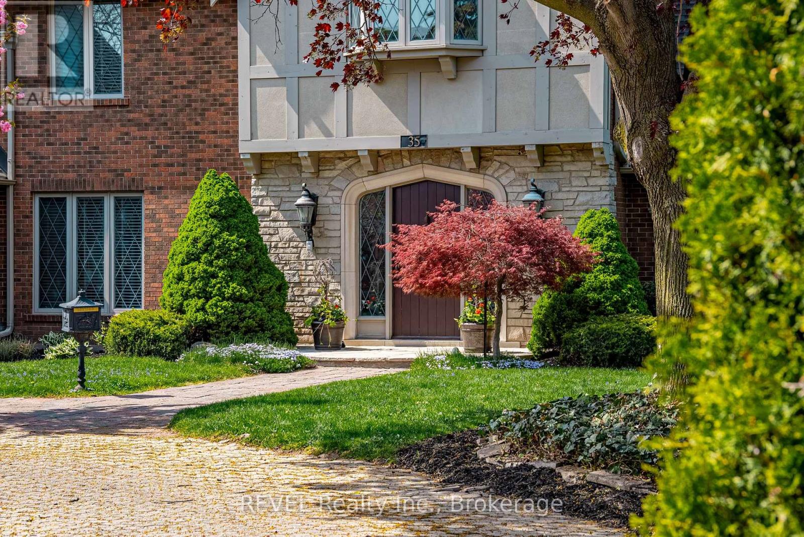 35 Clearview Heights, St. Catharines, Ontario  L2T 2W4 - Photo 3 - X12775004