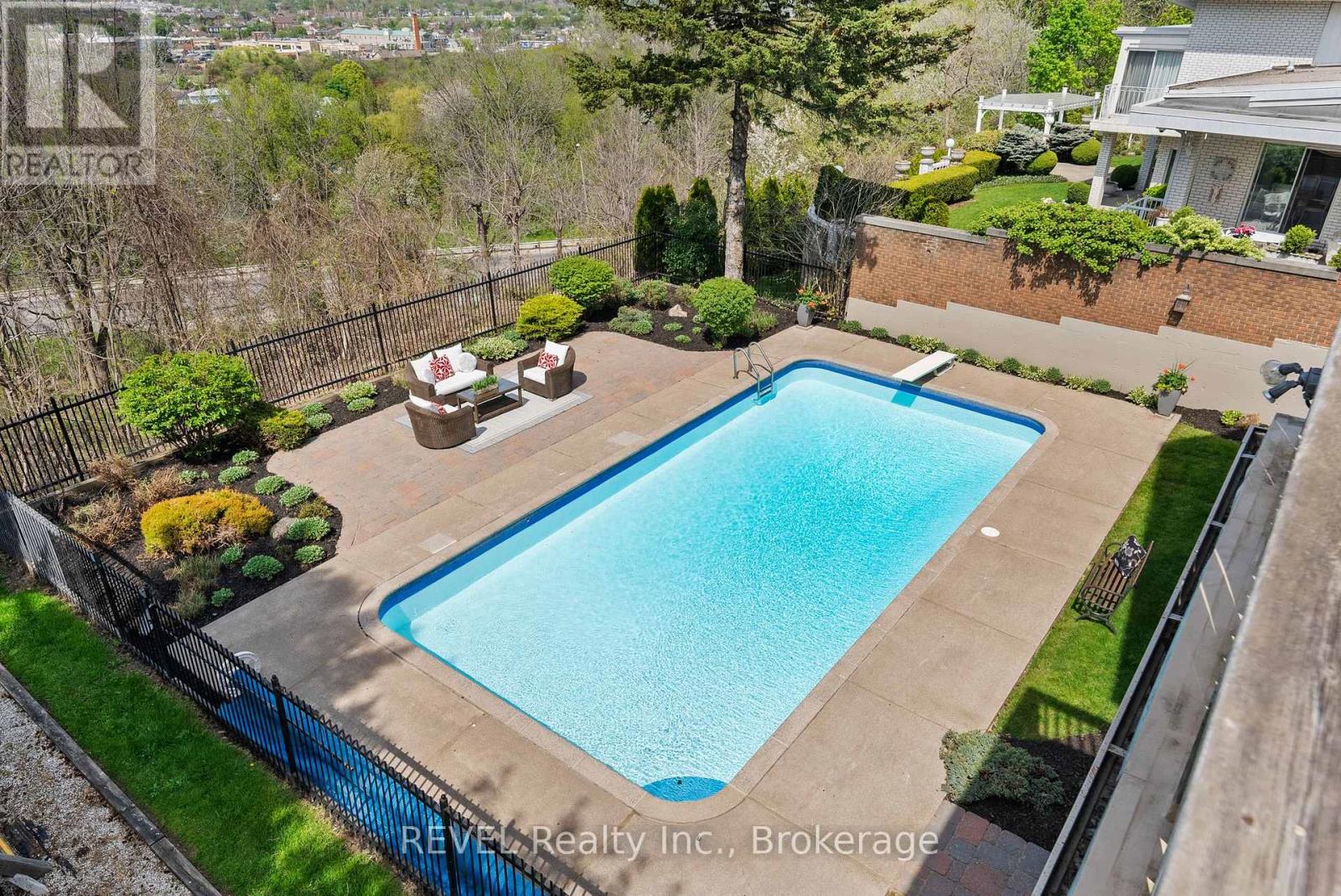 35 Clearview Heights, St. Catharines, Ontario  L2T 2W4 - Photo 39 - X12775004