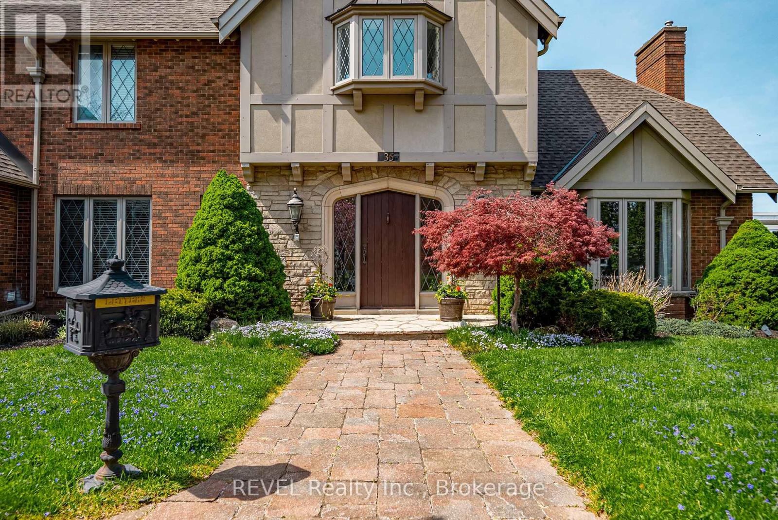 35 Clearview Heights, St. Catharines, Ontario  L2T 2W4 - Photo 4 - X12775004