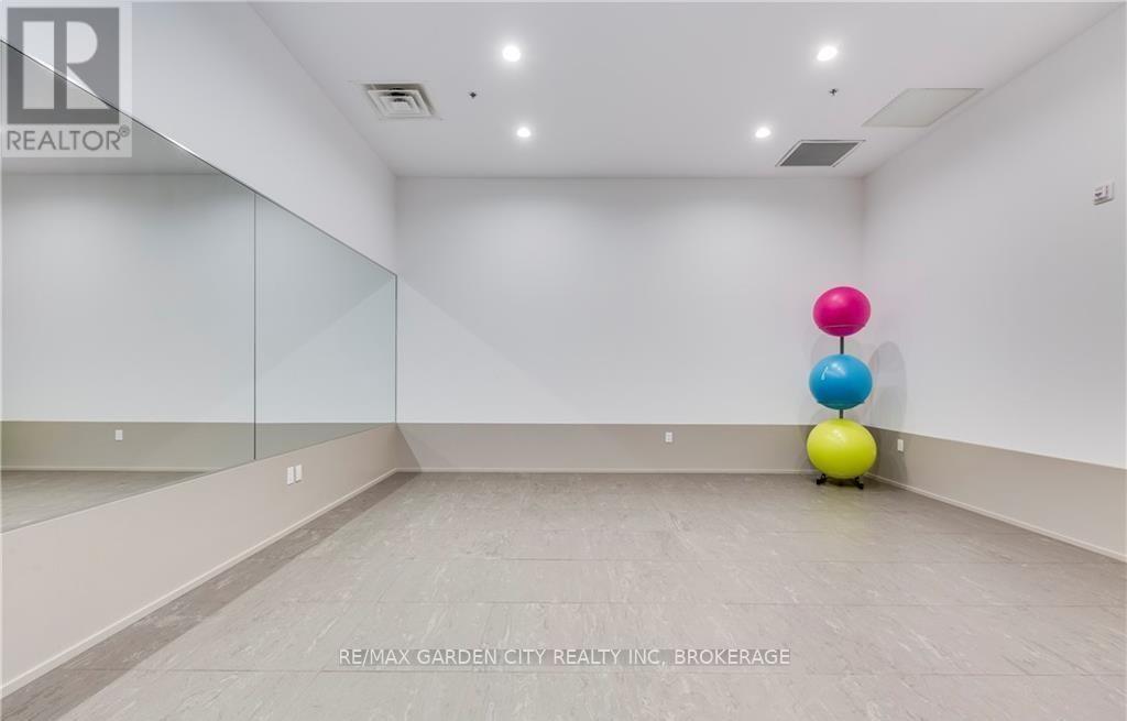 560 North Service Road, Grimsby, Ontario  L3M 0G1 - Photo 20 - X12775066