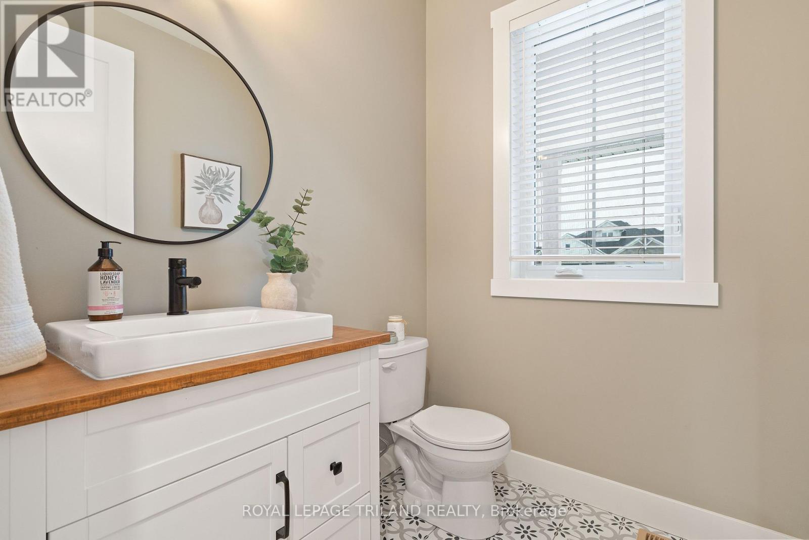 Photo 22 of 50 for 42 Cedarvale Lane