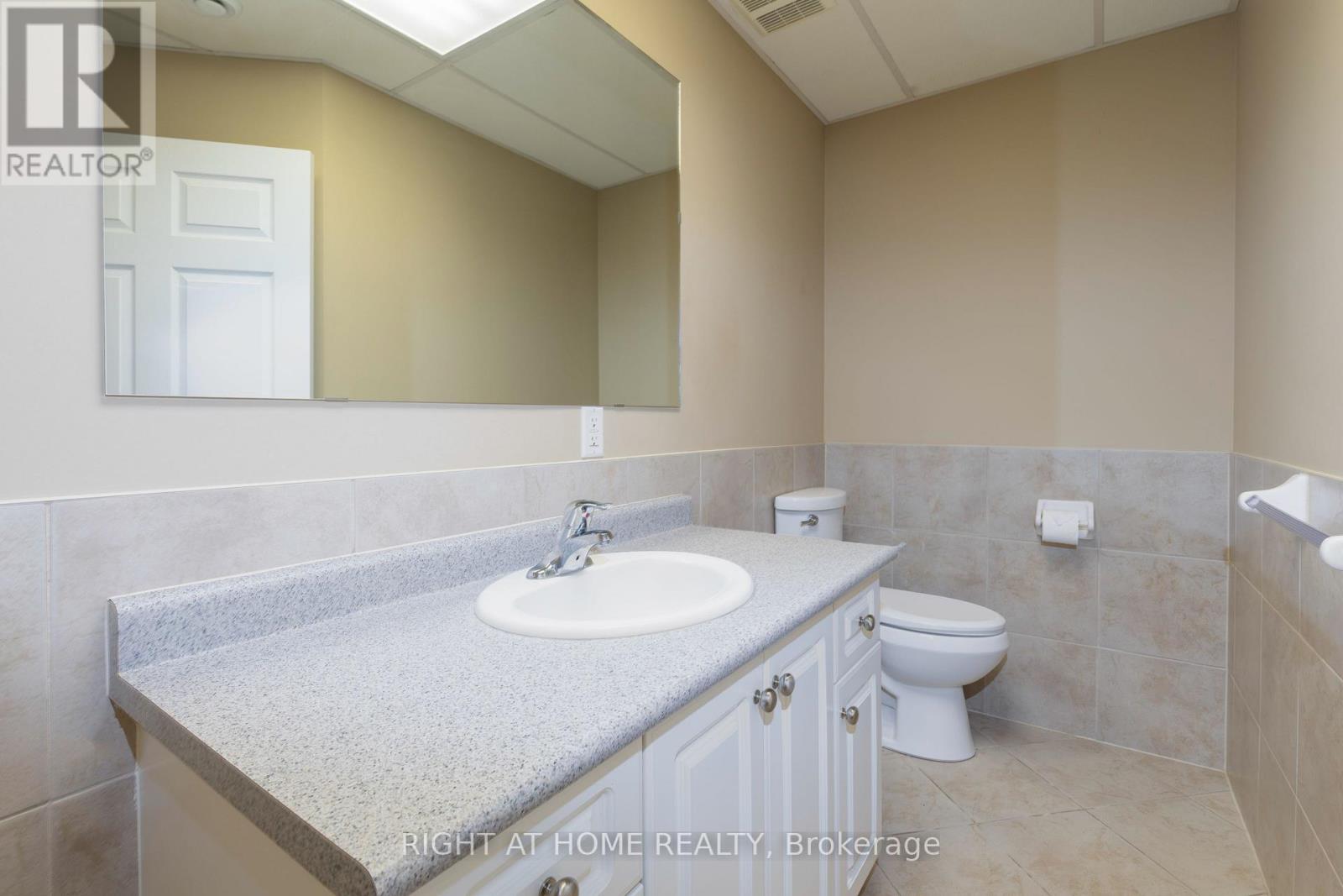 Lower - 900 15th Side Road, King, Ontario  L7B 1K5 - Photo 3 - N12752738