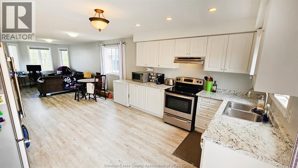 201 Hanmer, Barrie, Ontario  L4M 6W7 - Photo 5 - 26002899