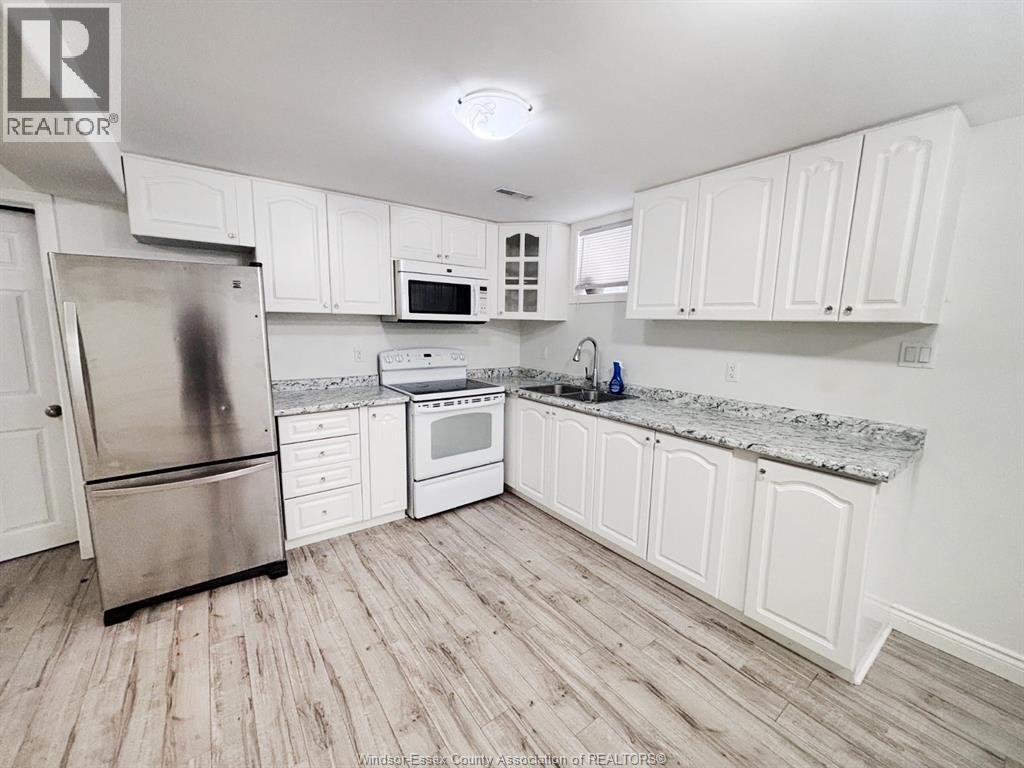 201 Hanmer, Barrie, Ontario  L4M 6W7 - Photo 17 - 26002899