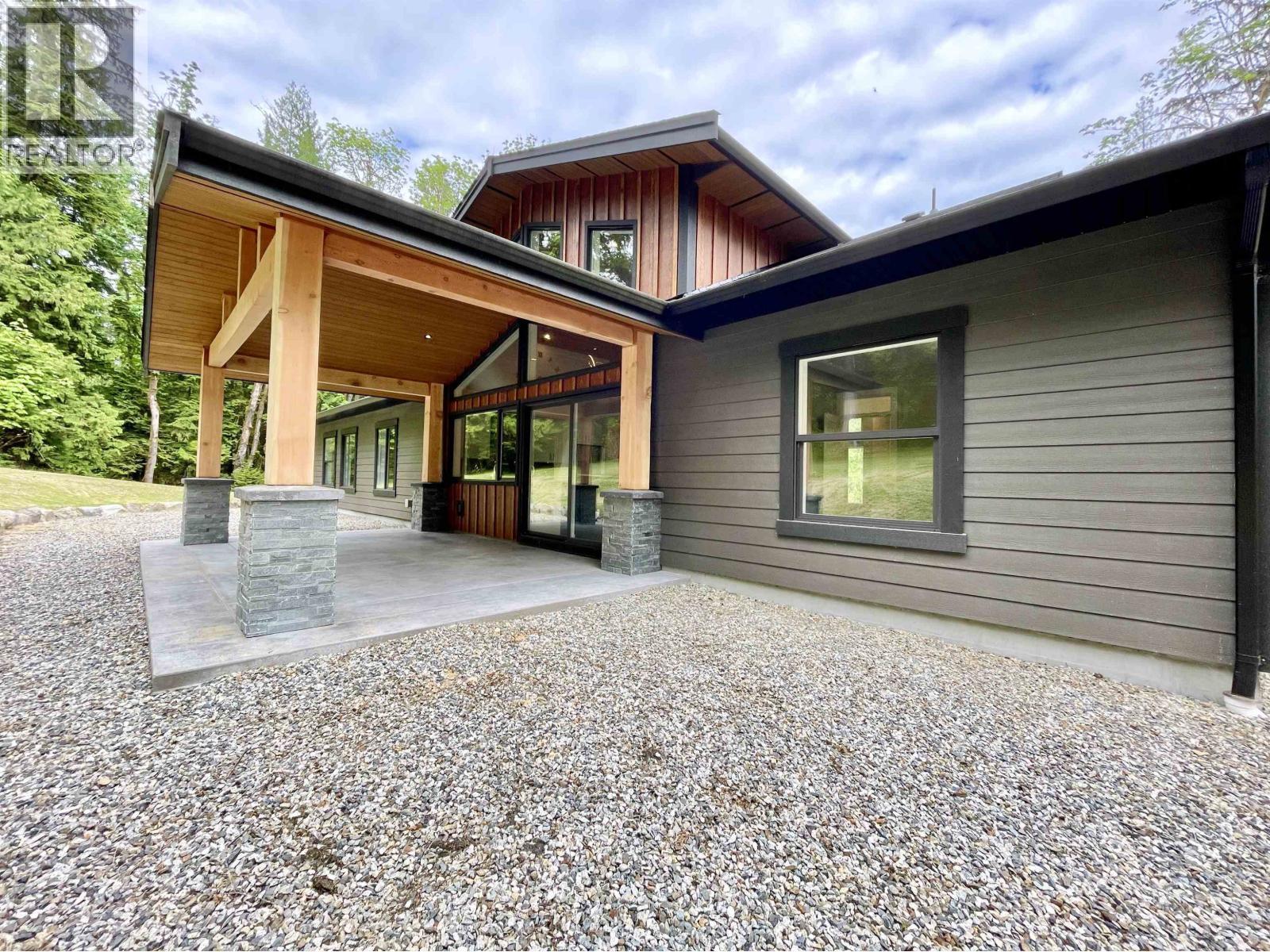 2061 Twin Creeks Road, Langdale, British Columbia  V0N 1V6 - Photo 20 - R3088370