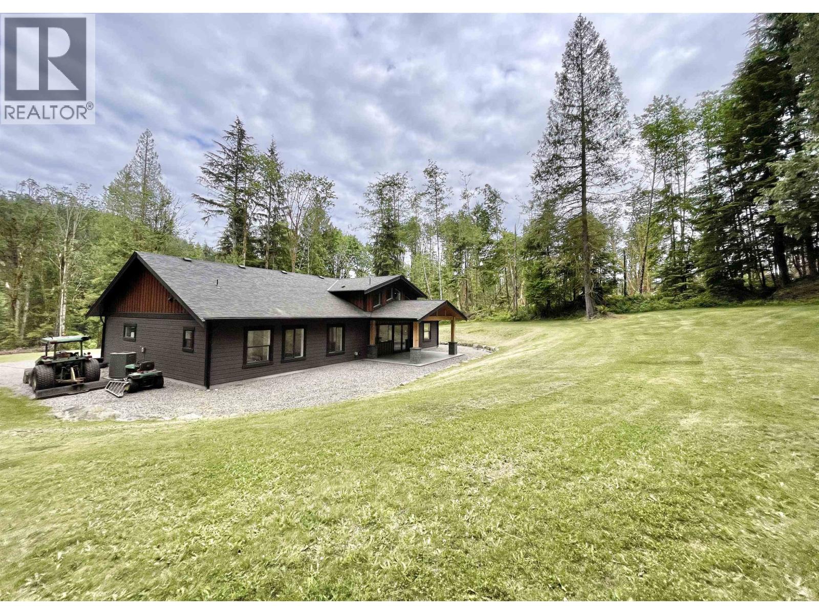 2061 Twin Creeks Road, Langdale, British Columbia  V0N 1V6 - Photo 23 - R3088370