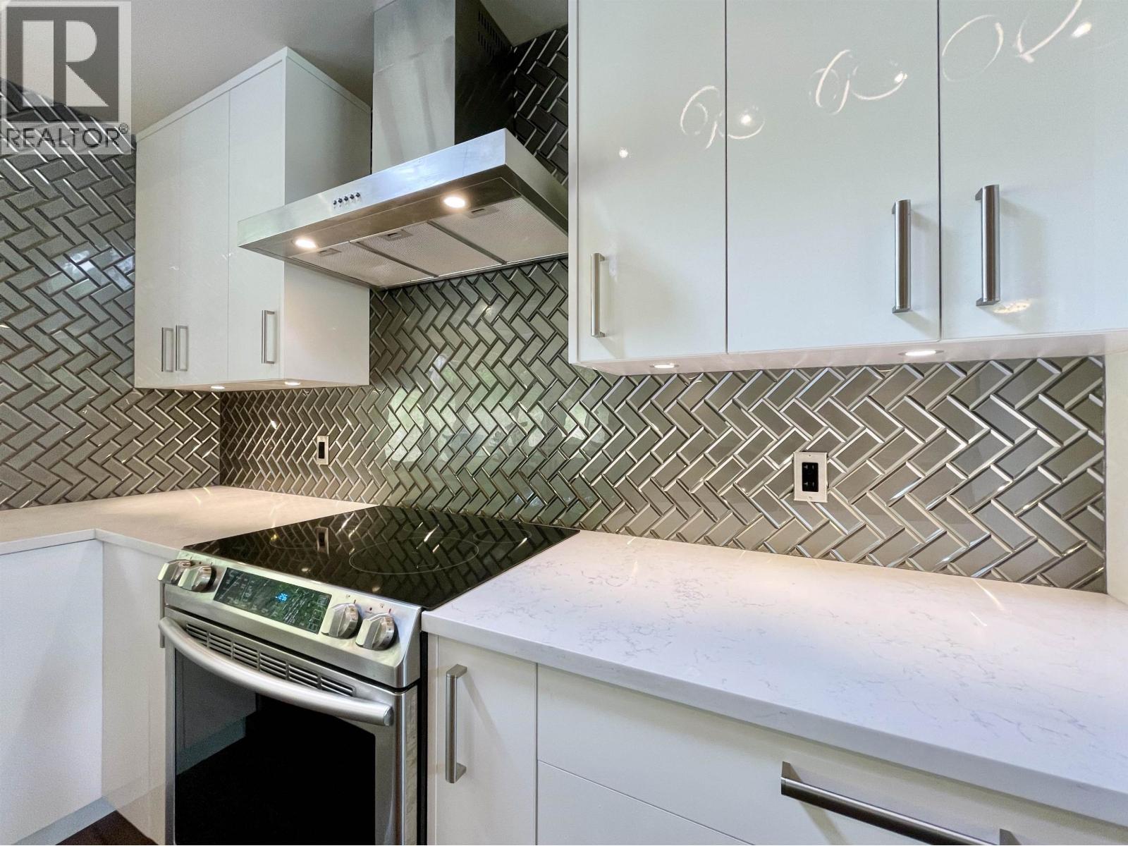 2061 Twin Creeks Road, Langdale, British Columbia  V0N 1V6 - Photo 6 - R3088370