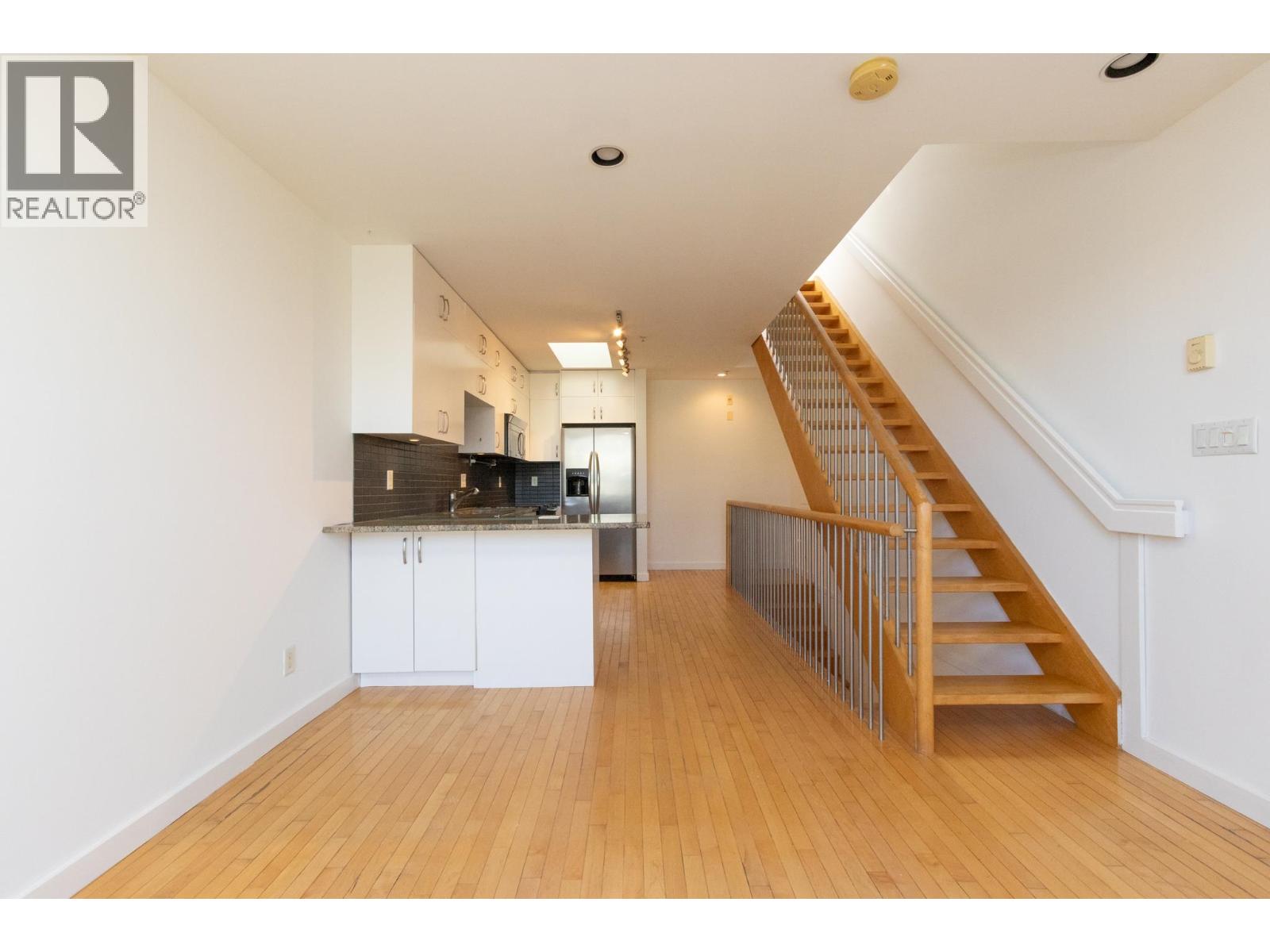 682 W 16th Avenue, Vancouver, British Columbia  V5Z 1S6 - Photo 6 - R3088388