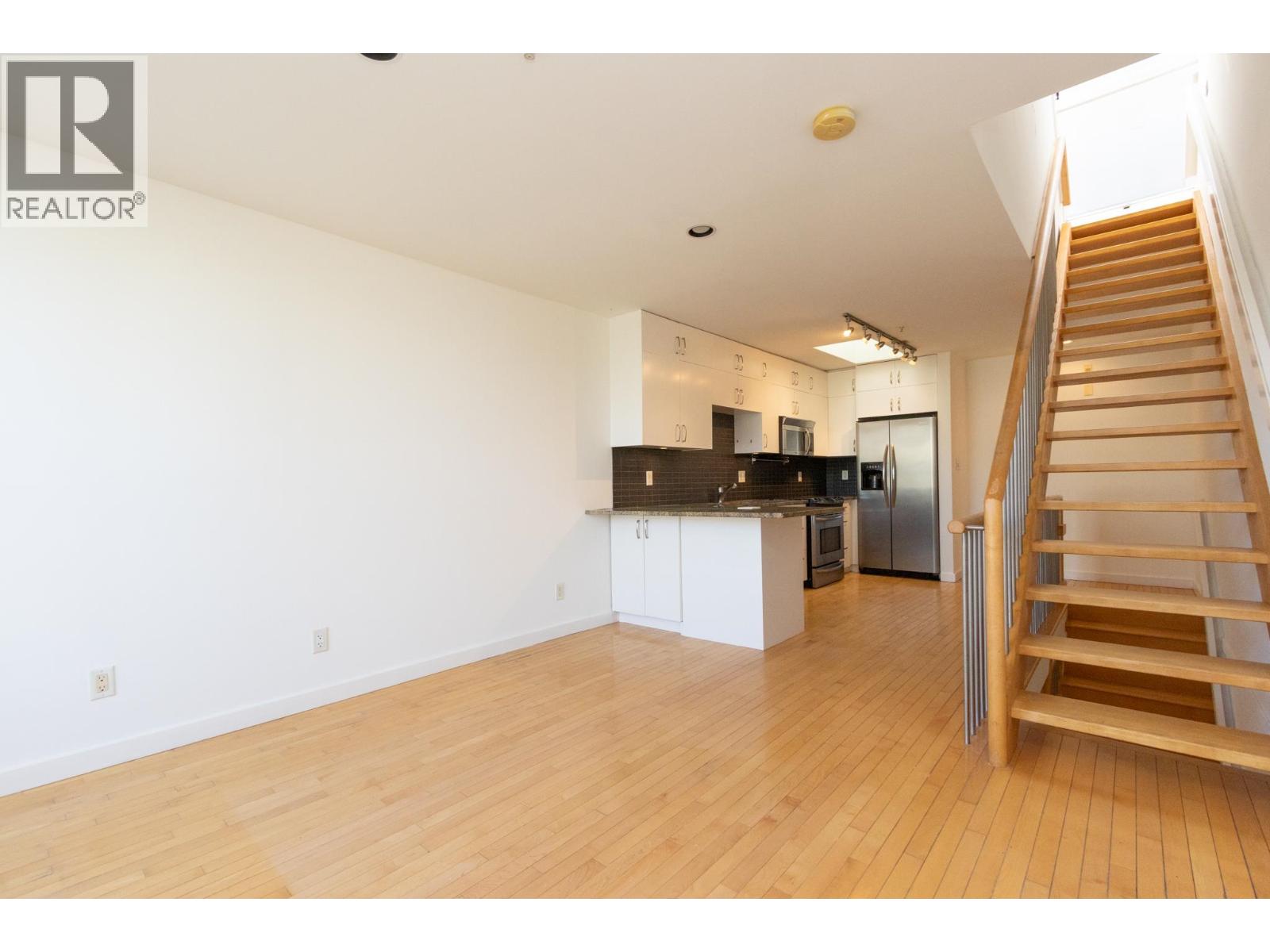 682 W 16th Avenue, Vancouver, British Columbia  V5Z 1S6 - Photo 8 - R3088388