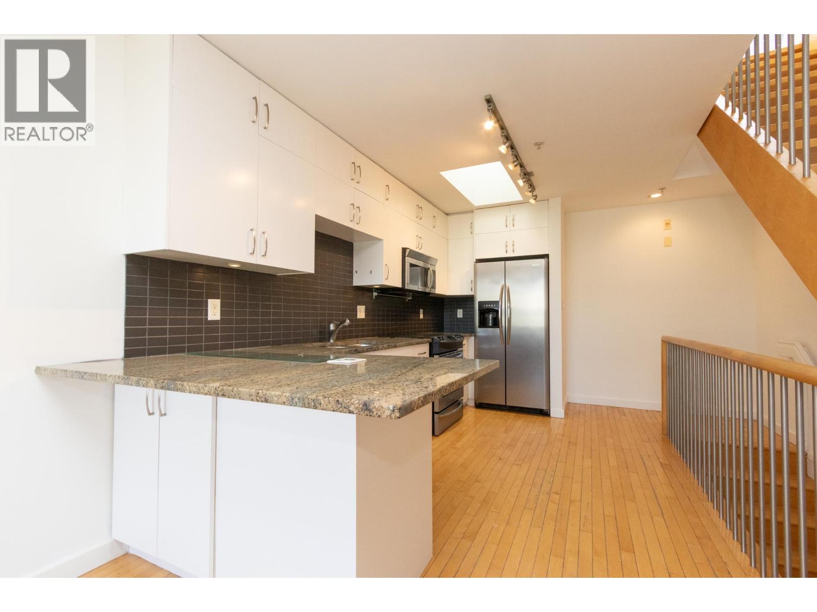 682 W 16th Avenue, Vancouver, British Columbia  V5Z 1S6 - Photo 9 - R3088388