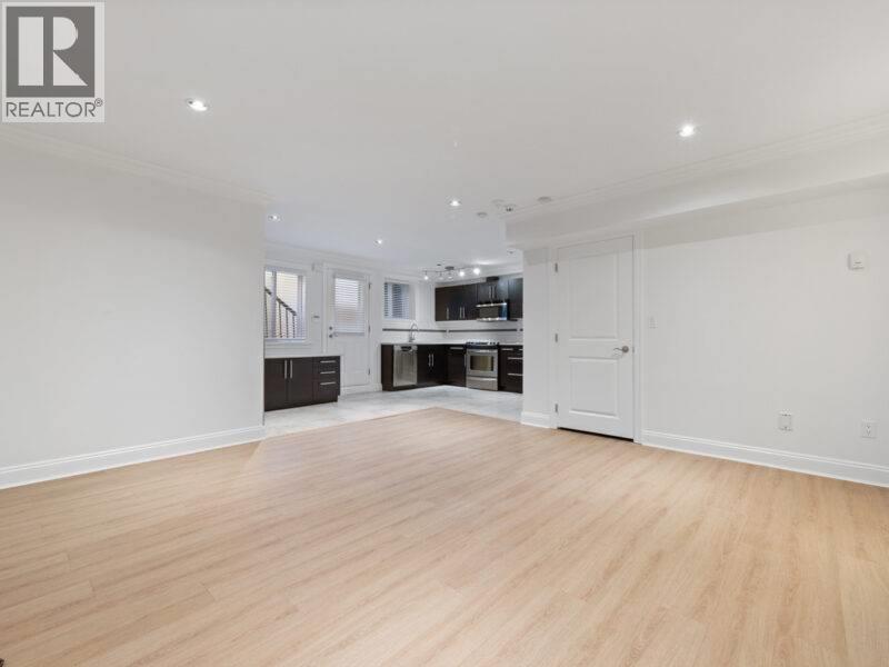 Basement Suite 4352 Carolyn Drive, North Vancouver, British Columbia  V7R 4A6 - Photo 2 - R3088389