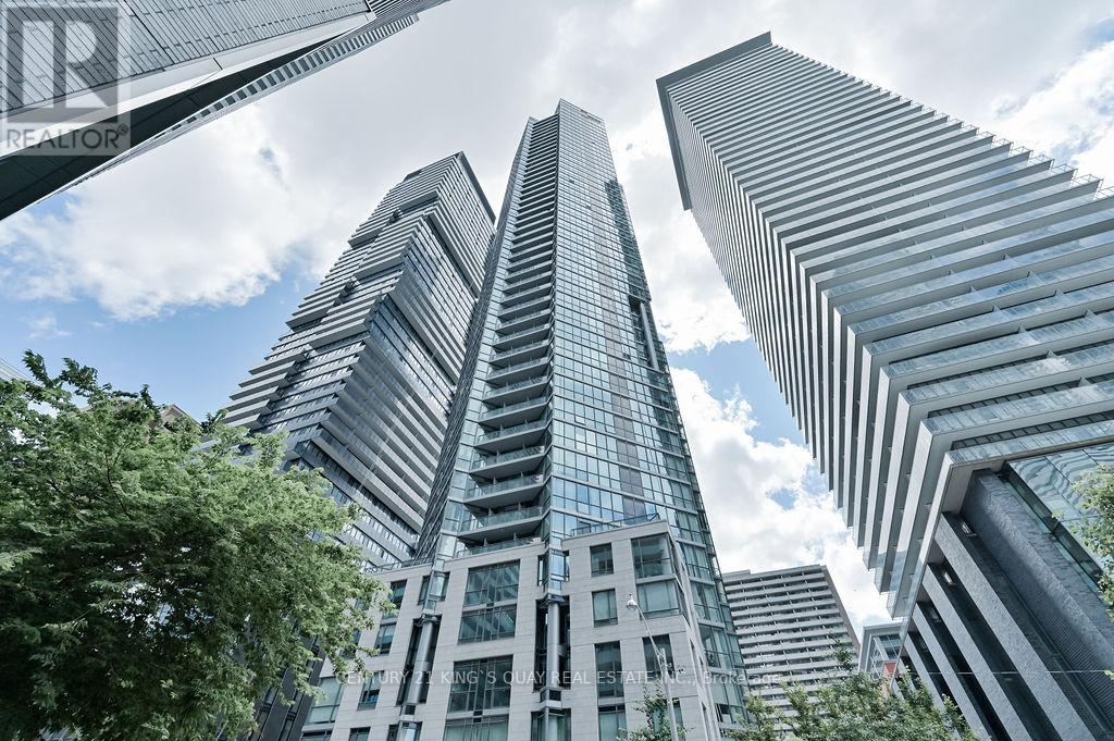 512 - 45 Charles Street E, Toronto, Ontario  M4Y 0B8 - Photo 2 - C12759274